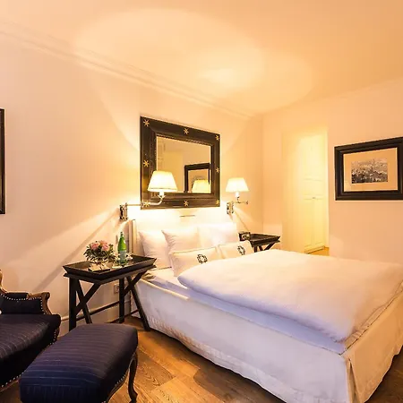 House Of Huetter-